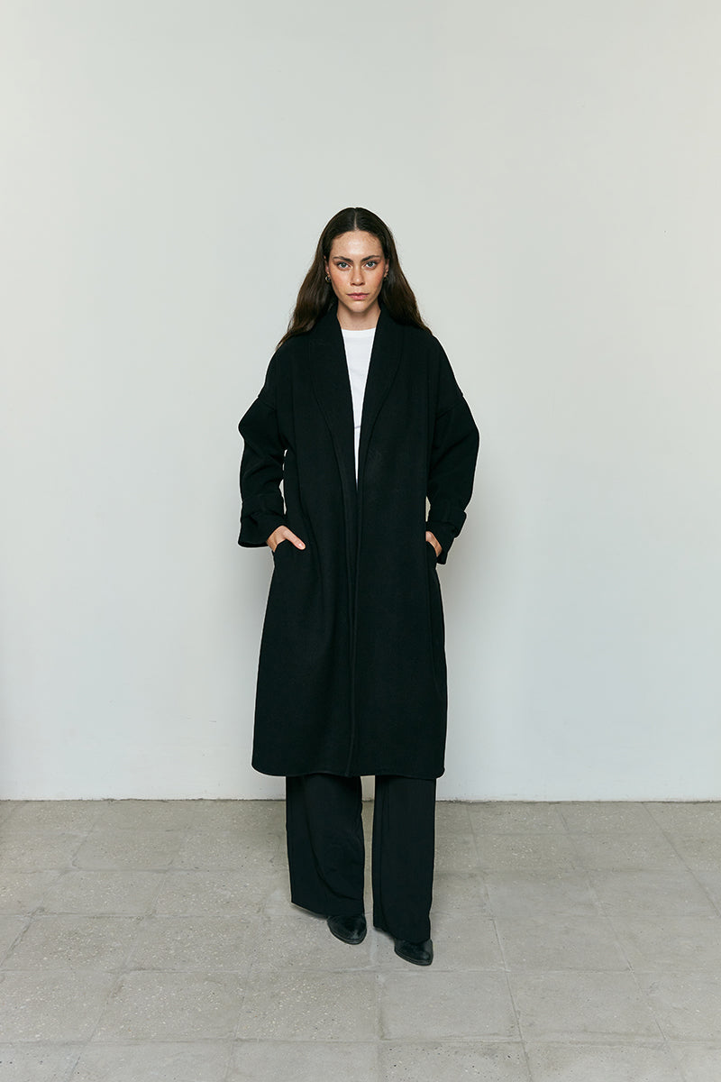 Oversized minimal coat